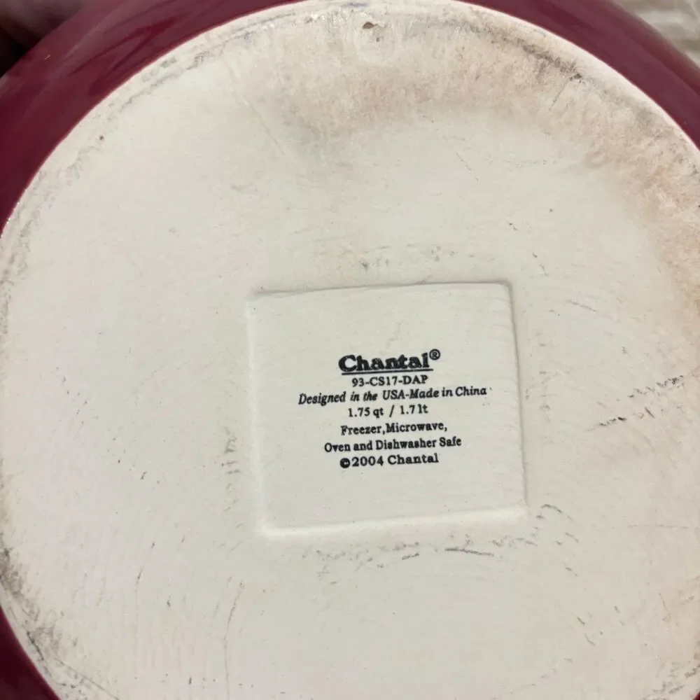 Chantal 1.75 Quart Red Apple Casserole Dish With Lid